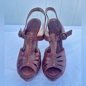 Frye Fran X Stitch platform wood peep toe sandals